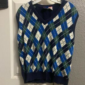 Tail sweater vest